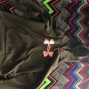 Under Armour green/pink camo sweatshirt
